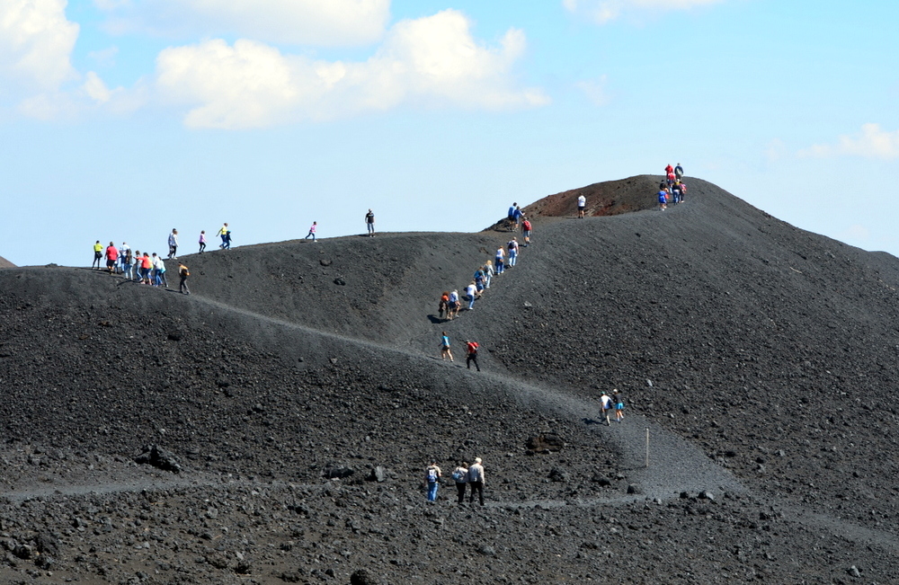 Etna-bocche-2002Turi-Caggegi-FocuSicilia-1.jpg - 415,27 kB